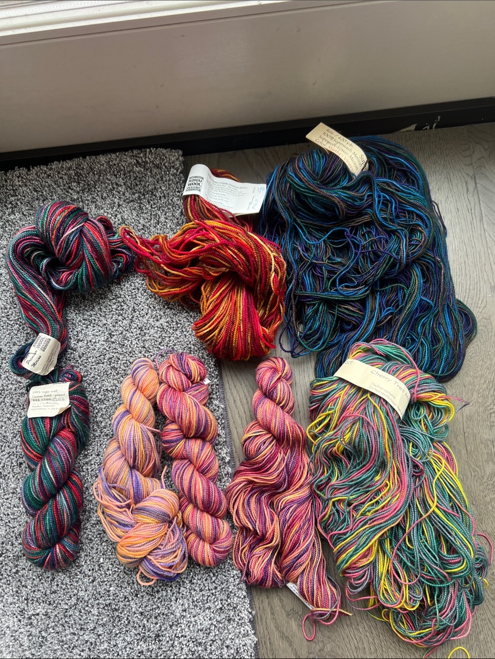 Multicolor Hand-Dyed Yarn Bundle - 100 % Merino Wool - 8 skeins